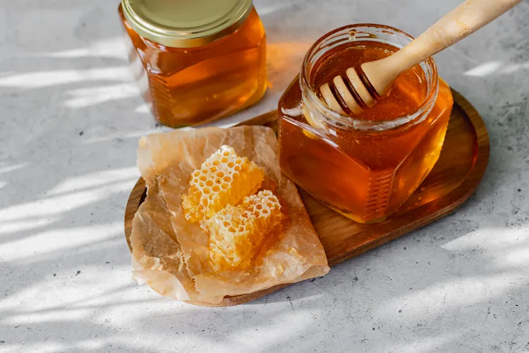 How to Identify Real Honey Without Lab Testing